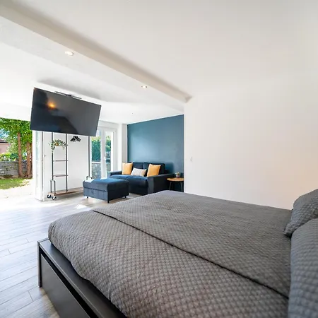 アパート Modern With Private Jacuzzy And Garden *